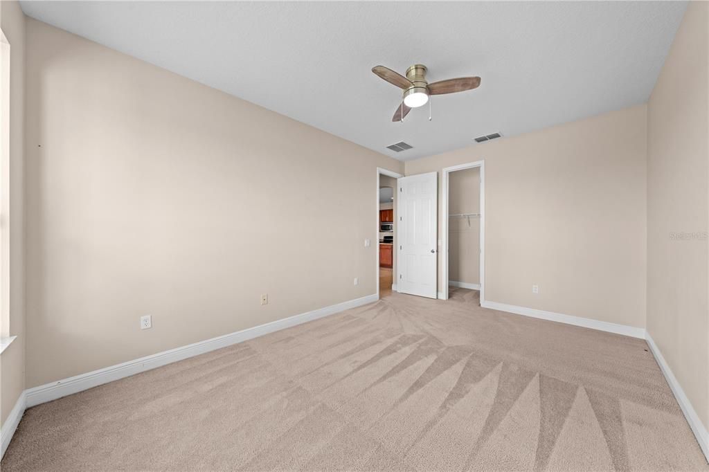 For Sale: $550,000 (4 beds, 3 baths, 2724 Square Feet)