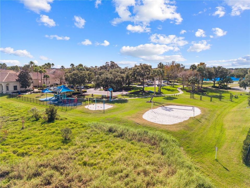 For Sale: $550,000 (4 beds, 3 baths, 2724 Square Feet)