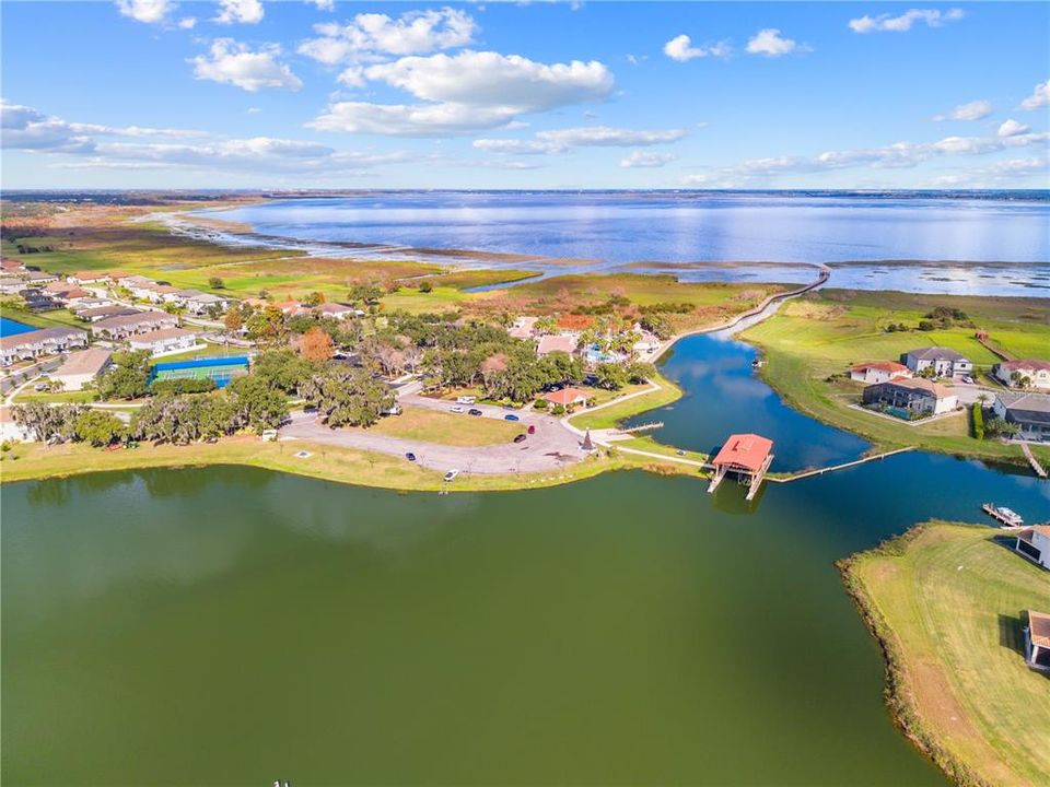 For Sale: $550,000 (4 beds, 3 baths, 2724 Square Feet)