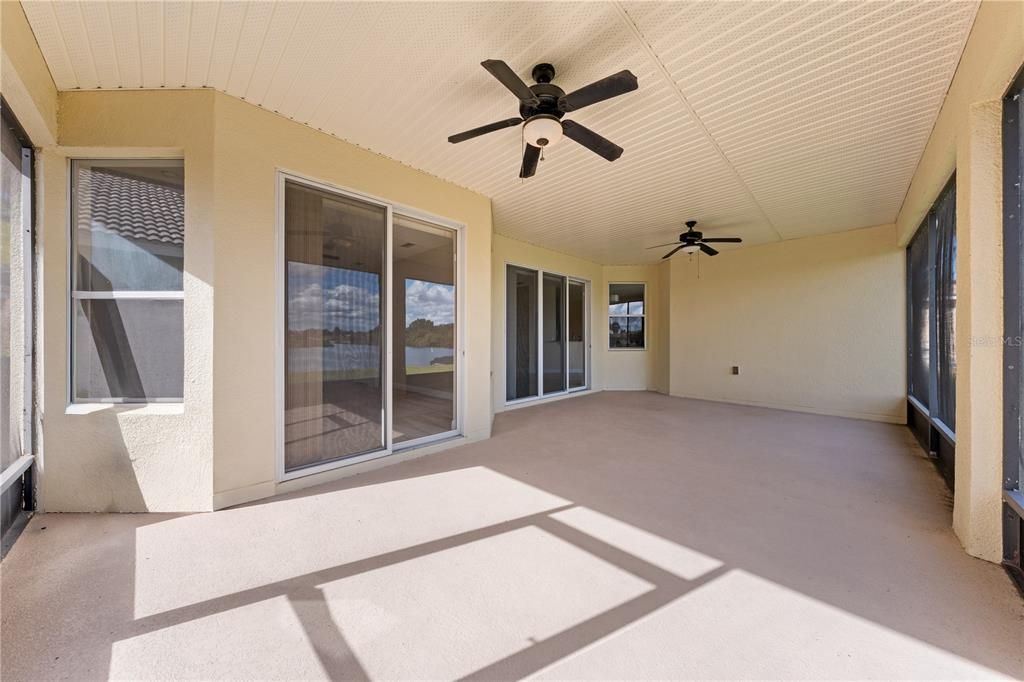 For Sale: $550,000 (4 beds, 3 baths, 2724 Square Feet)