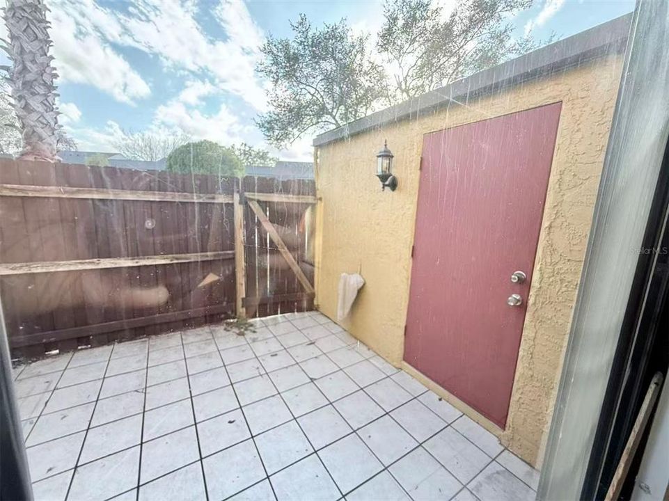 For Sale: $185,000 (3 beds, 2 baths, 1117 Square Feet)