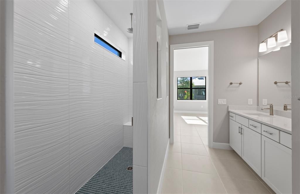 En Venta: $489,990 (3 camas, 2 baños, 2056 Pies cuadrados)