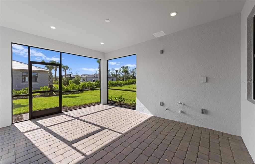 En Venta: $489,990 (3 camas, 2 baños, 2056 Pies cuadrados)