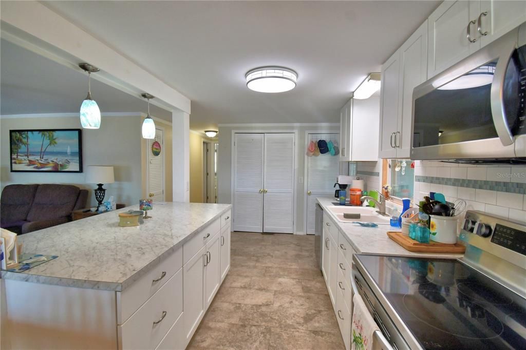 待售: $169,900 (2 贝兹, 2 浴室, 1032 平方英尺)