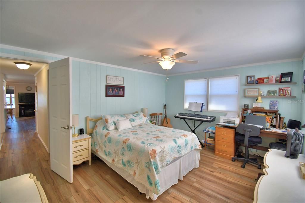 待售: $169,900 (2 贝兹, 2 浴室, 1032 平方英尺)