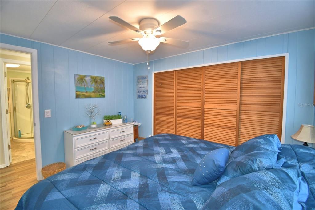 待售: $169,900 (2 贝兹, 2 浴室, 1032 平方英尺)