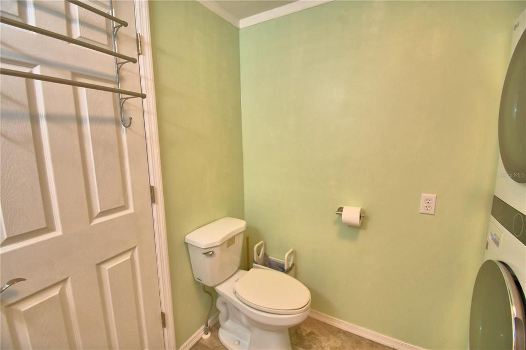 待售: $169,900 (2 贝兹, 2 浴室, 1032 平方英尺)