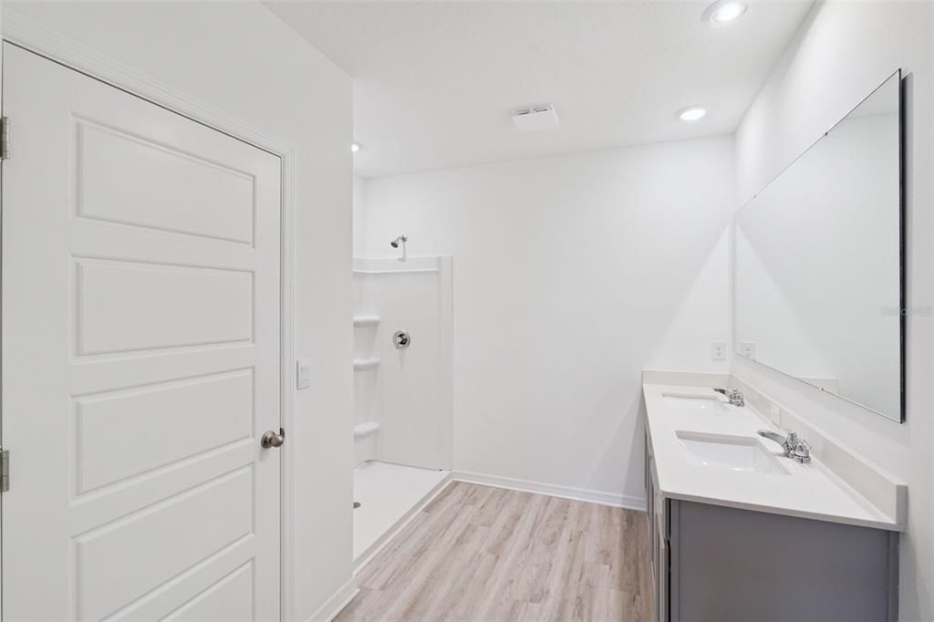 For Sale: $348,490 (3 beds, 2 baths, 1672 Square Feet)