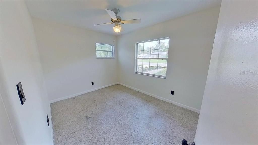 出租: $3,000 (4 贝兹, 2 浴室, 1820 平方英尺)