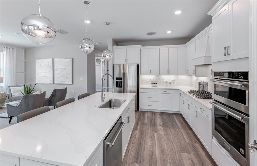 待售: $740,950 (3 贝兹, 3 浴室, 2115 平方英尺)