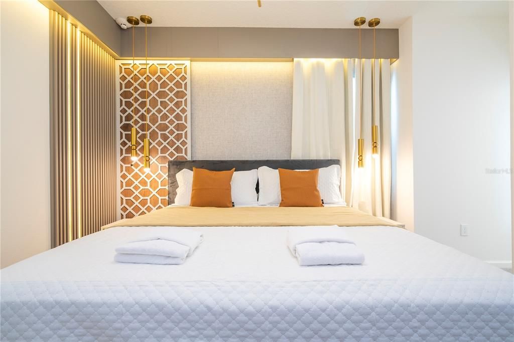 For Sale: $1,580,000 (6 beds, 6 baths, 2920 Square Feet)