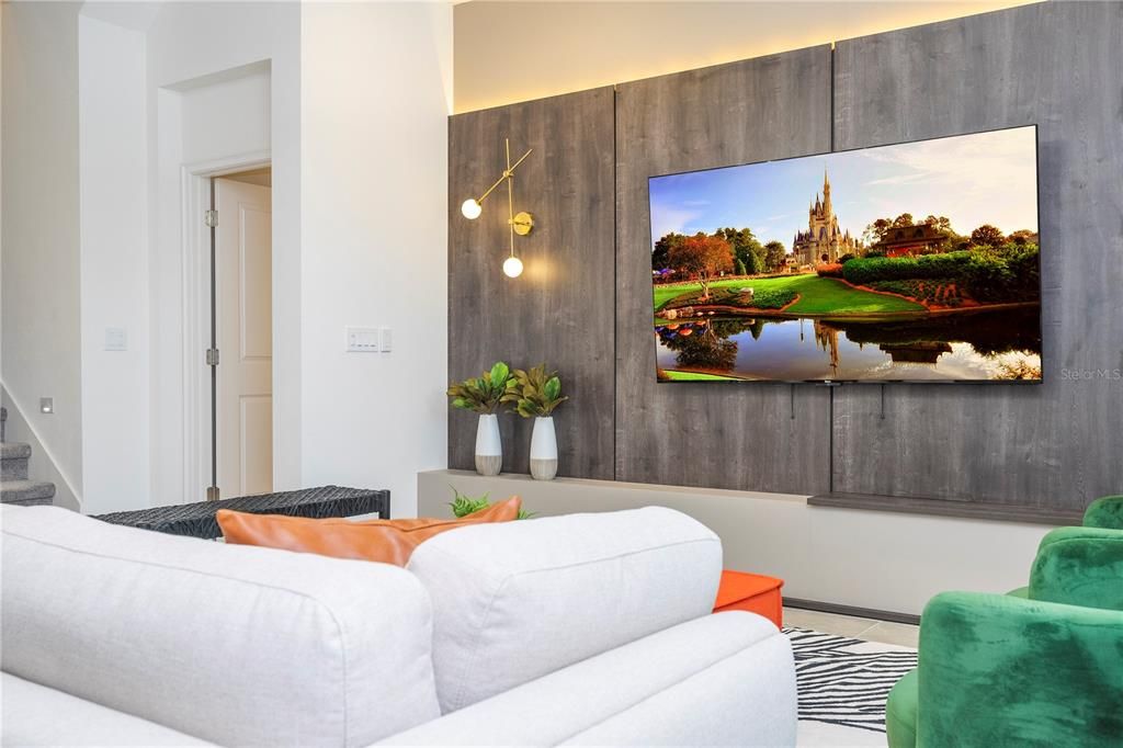 For Sale: $1,580,000 (6 beds, 6 baths, 2920 Square Feet)