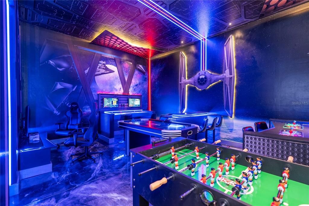 For Sale: $1,580,000 (6 beds, 6 baths, 2920 Square Feet)