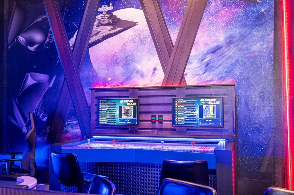 For Sale: $1,580,000 (6 beds, 6 baths, 2920 Square Feet)