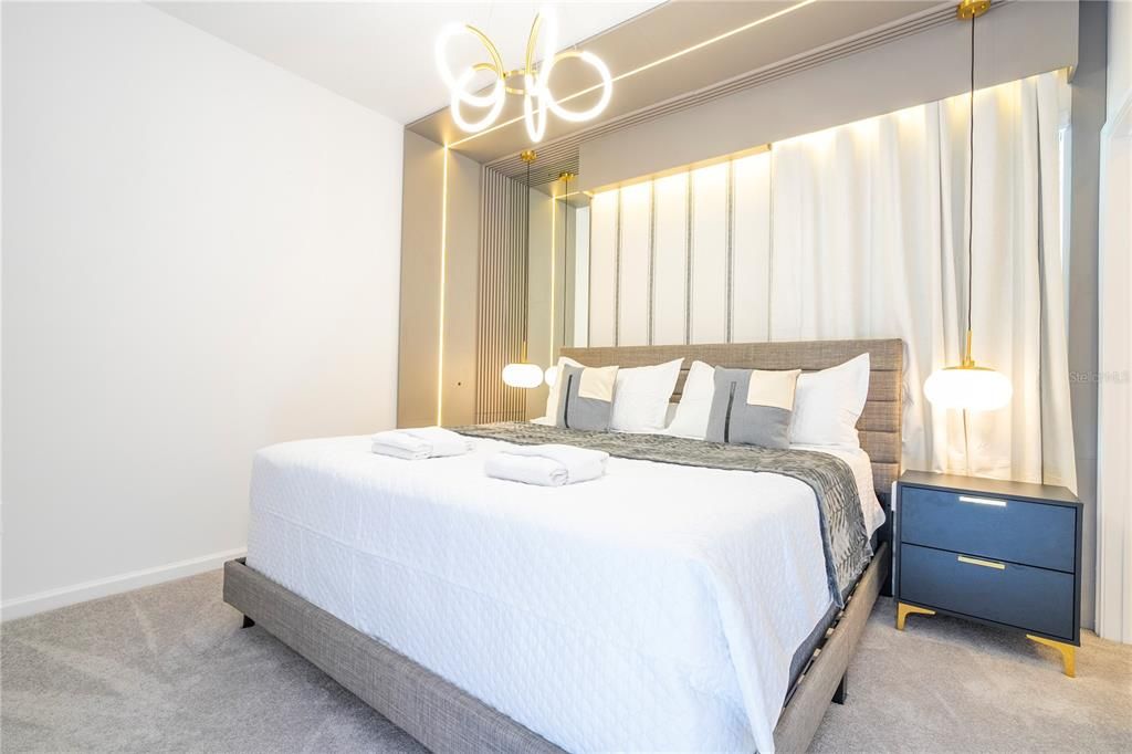 For Sale: $1,580,000 (6 beds, 6 baths, 2920 Square Feet)