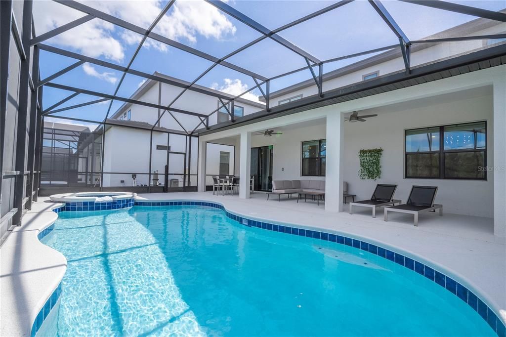 For Sale: $1,580,000 (6 beds, 6 baths, 2920 Square Feet)