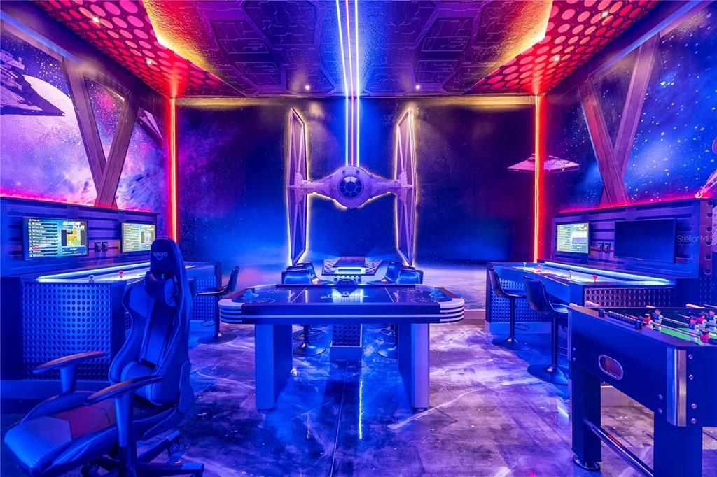 For Sale: $1,580,000 (6 beds, 6 baths, 2920 Square Feet)