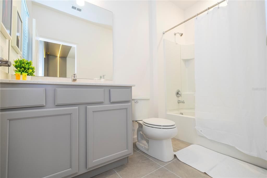 For Sale: $1,580,000 (6 beds, 6 baths, 2920 Square Feet)