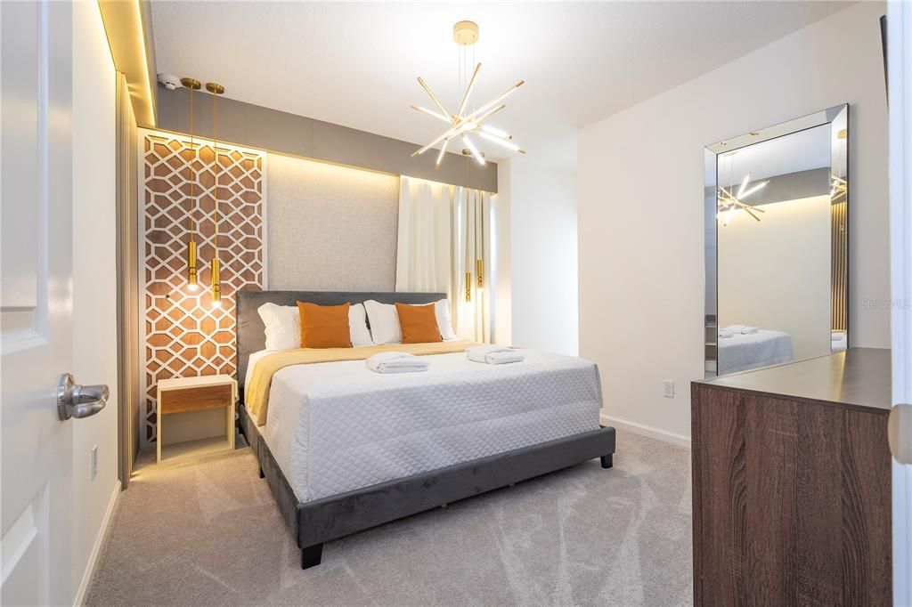 For Sale: $1,580,000 (6 beds, 6 baths, 2920 Square Feet)