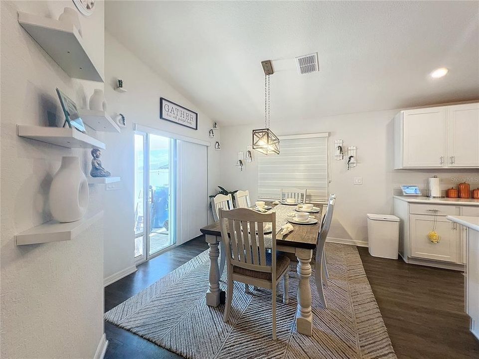 For Rent: $2,300 (4 beds, 2 baths, 1802 Square Feet)