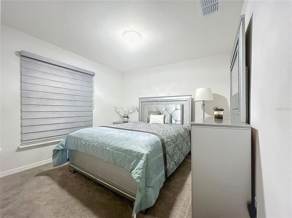 For Rent: $2,300 (4 beds, 2 baths, 1802 Square Feet)