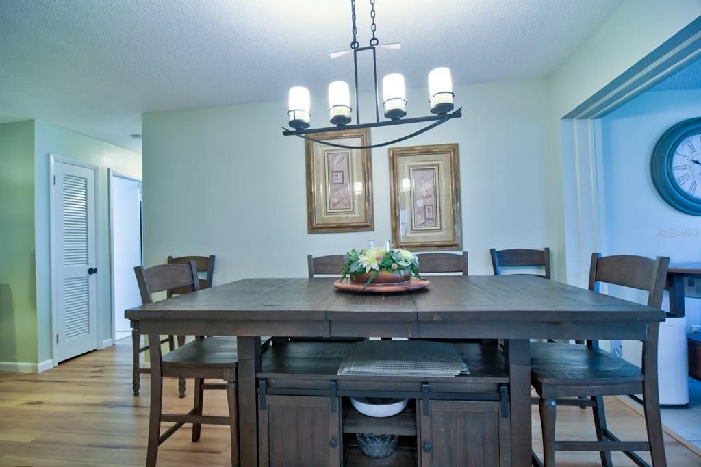 En Venta: $285,000 (2 camas, 2 baños, 1188 Pies cuadrados)