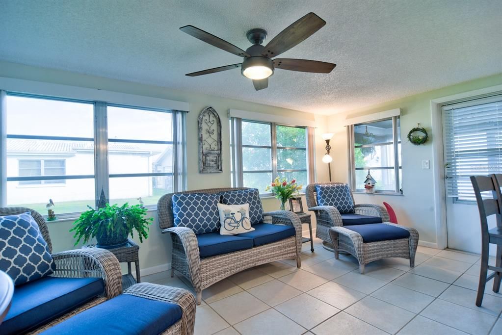 En Venta: $285,000 (2 camas, 2 baños, 1188 Pies cuadrados)