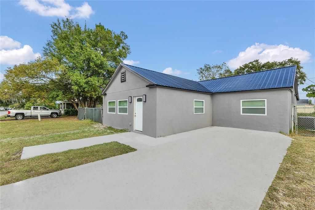 En Venta: $325,000 (0 camas, 0 baños, 1085 Pies cuadrados)