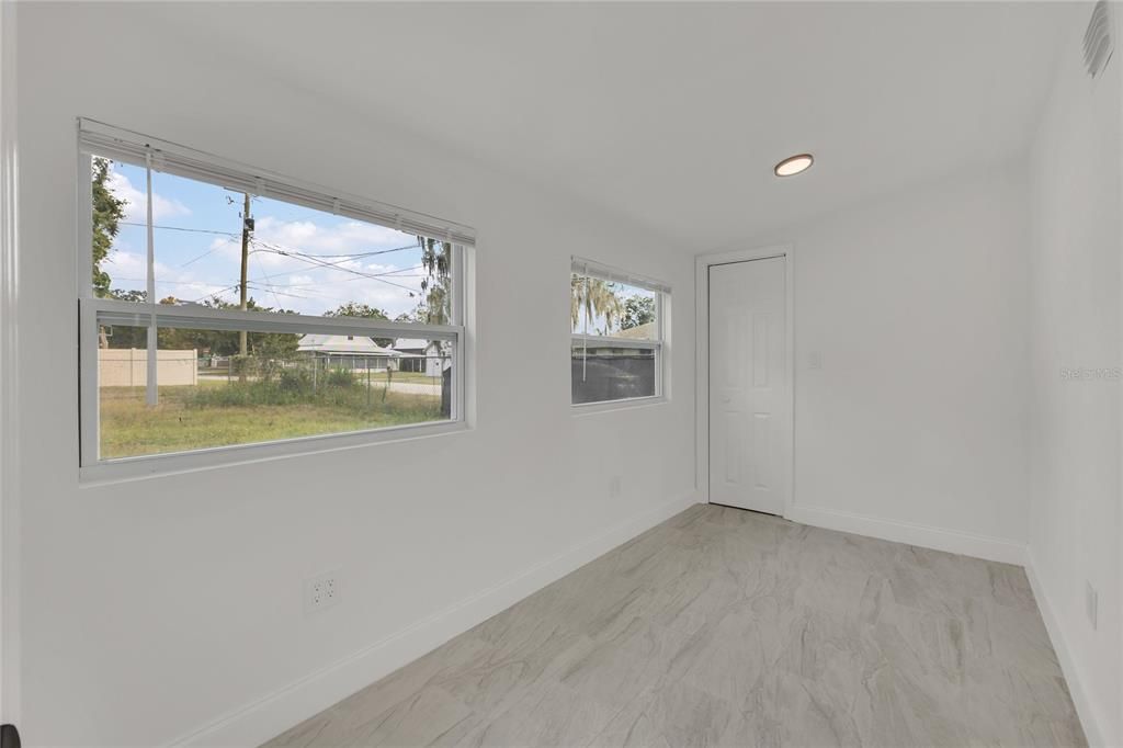 En Venta: $325,000 (0 camas, 0 baños, 1085 Pies cuadrados)