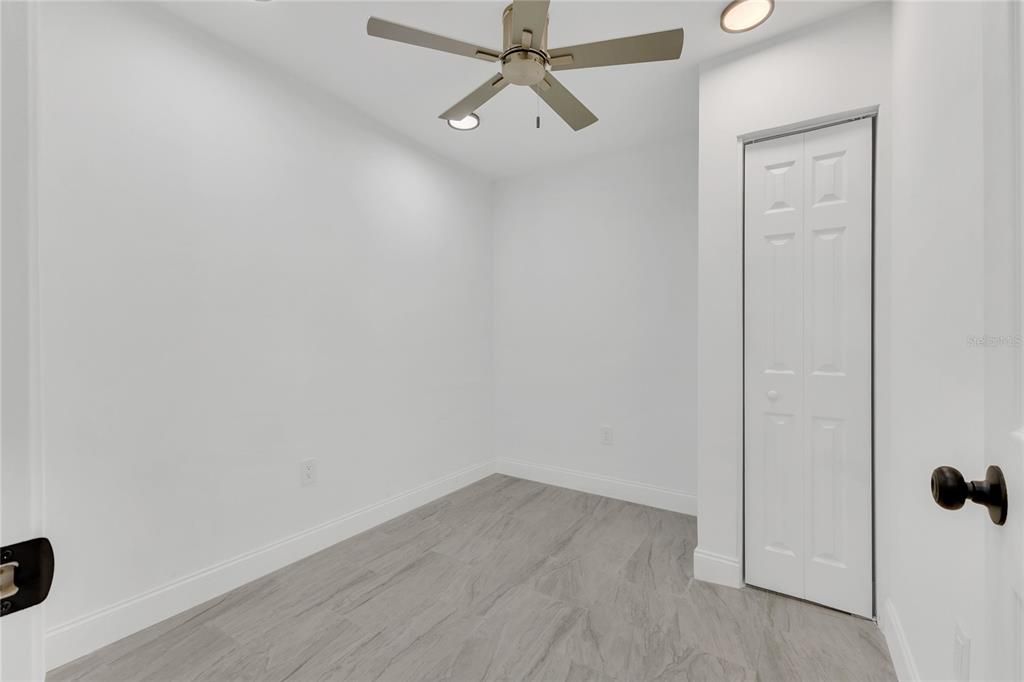 En Venta: $325,000 (0 camas, 0 baños, 1085 Pies cuadrados)