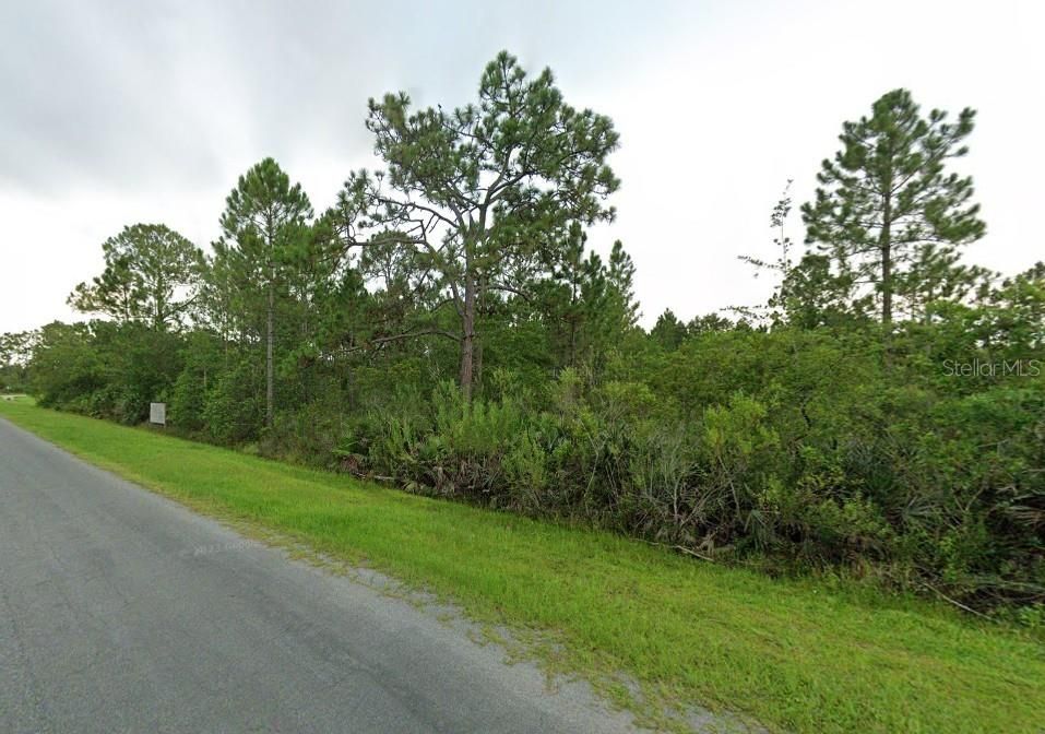 En Venta: $140,000 (0.92 acres)