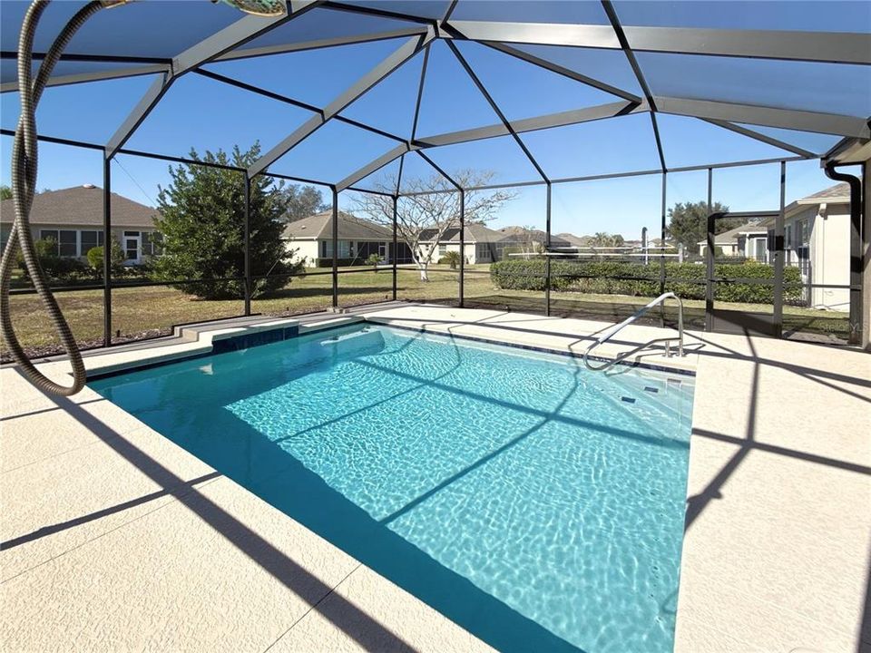 For Sale: $450,000 (3 beds, 2 baths, 1736 Square Feet)