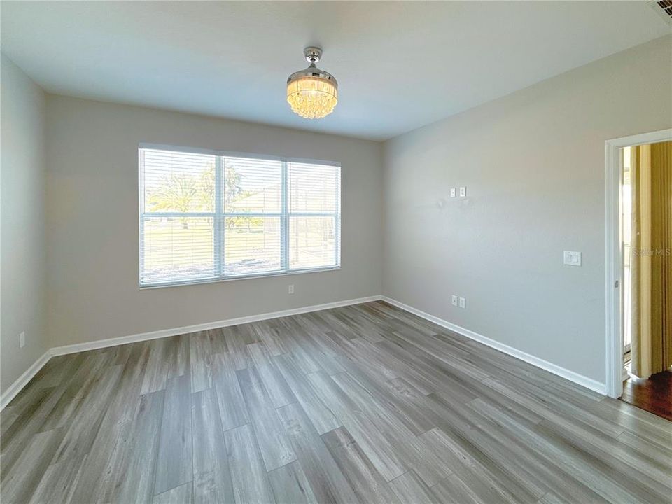 For Sale: $450,000 (3 beds, 2 baths, 1736 Square Feet)