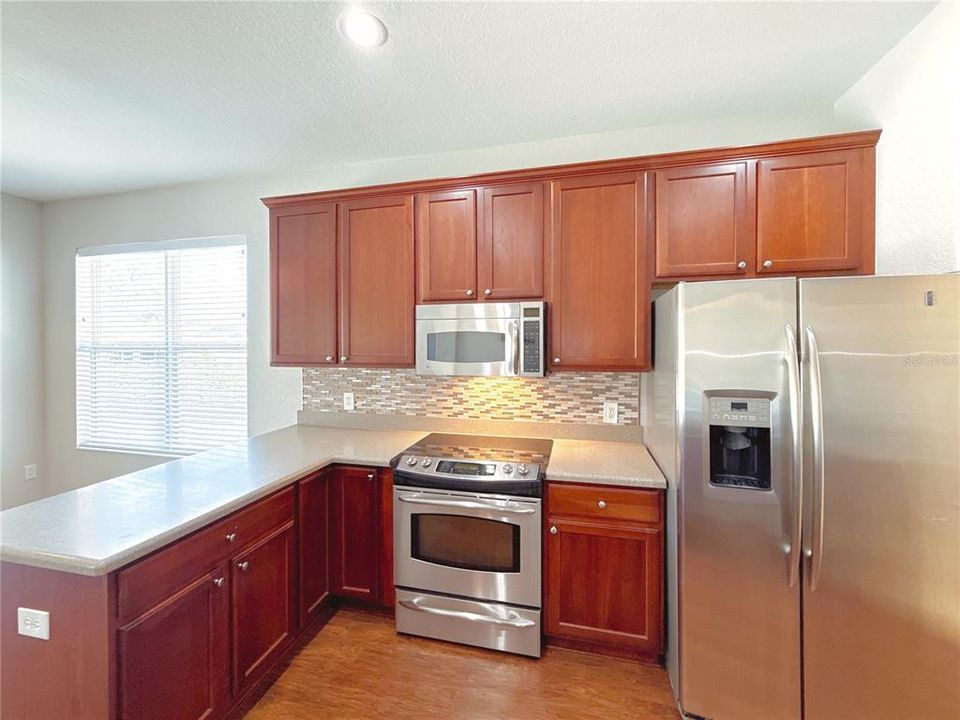 For Sale: $450,000 (3 beds, 2 baths, 1736 Square Feet)