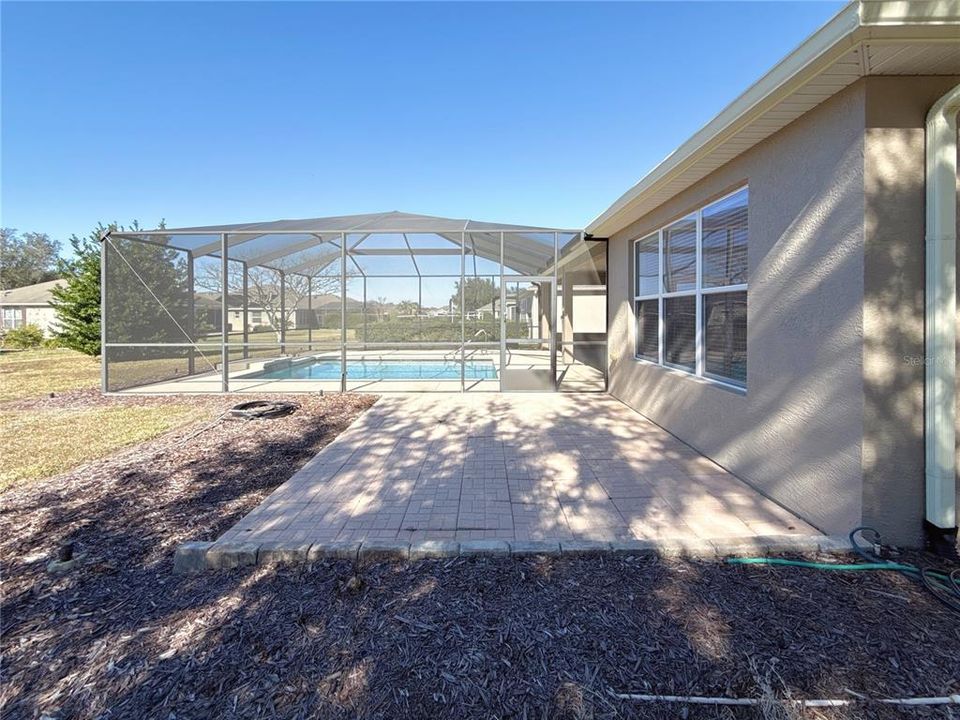 For Sale: $450,000 (3 beds, 2 baths, 1736 Square Feet)