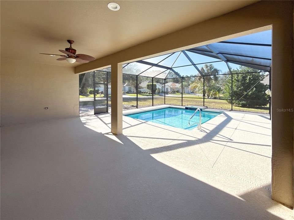 For Sale: $450,000 (3 beds, 2 baths, 1736 Square Feet)