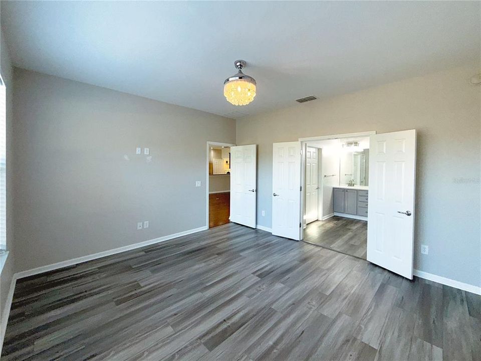 For Sale: $450,000 (3 beds, 2 baths, 1736 Square Feet)