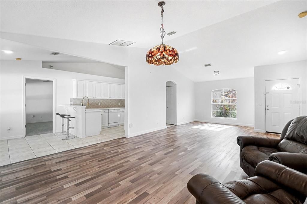 En Venta: $280,000 (3 camas, 2 baños, 1444 Pies cuadrados)