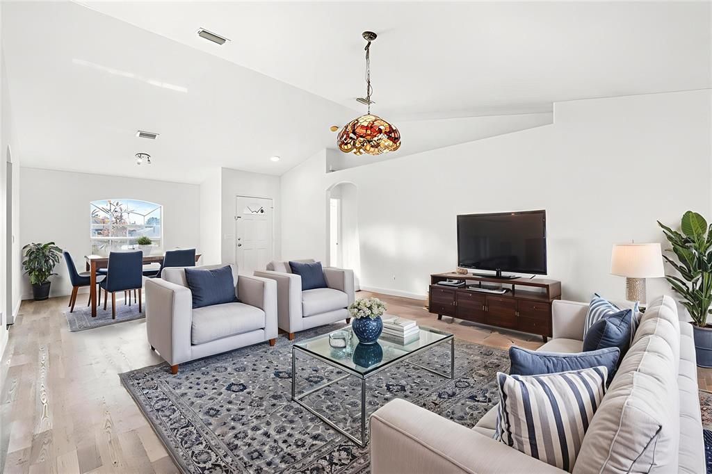 En Venta: $280,000 (3 camas, 2 baños, 1444 Pies cuadrados)