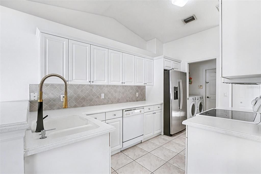 En Venta: $280,000 (3 camas, 2 baños, 1444 Pies cuadrados)