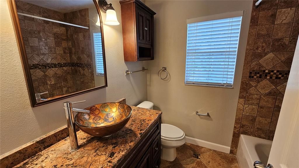 En Venta: $429,900 (3 camas, 2 baños, 1592 Pies cuadrados)