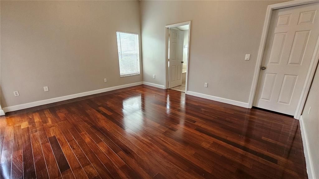 En Venta: $429,900 (3 camas, 2 baños, 1592 Pies cuadrados)