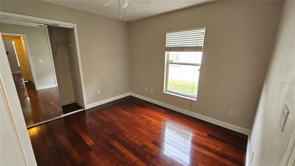 En Venta: $429,900 (3 camas, 2 baños, 1592 Pies cuadrados)