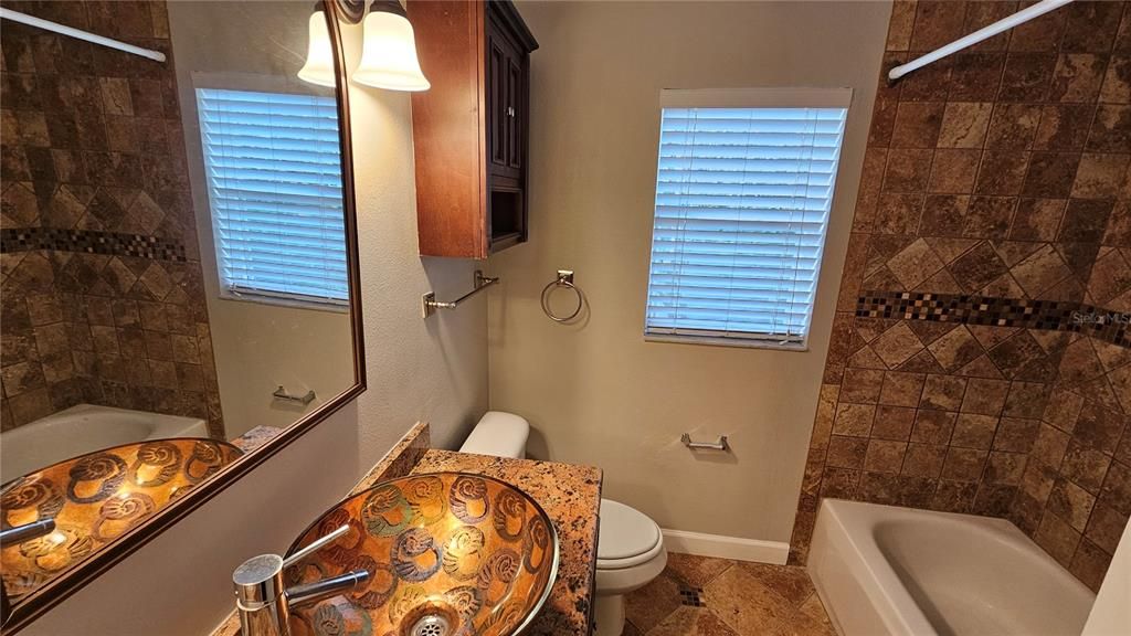 En Venta: $429,900 (3 camas, 2 baños, 1592 Pies cuadrados)