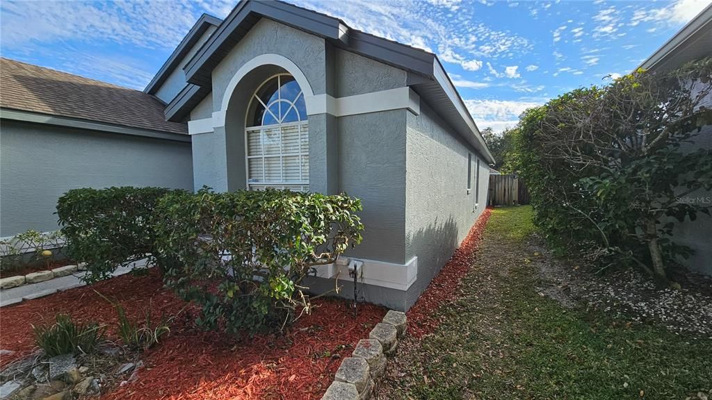 En Venta: $429,900 (3 camas, 2 baños, 1592 Pies cuadrados)