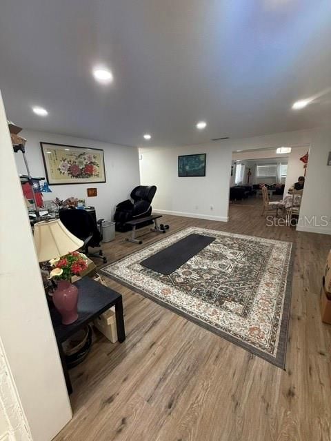 For Sale: $389,000 (4 beds, 2 baths, 1712 Square Feet)