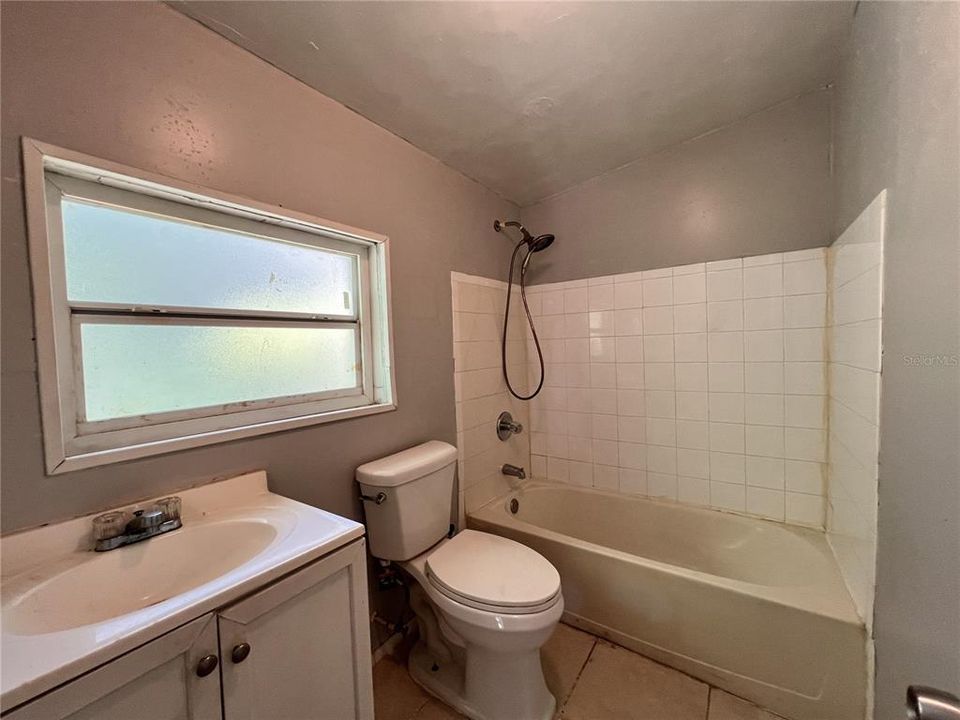 For Sale: $349,000 (6 beds, 0 baths, 2796 Square Feet)