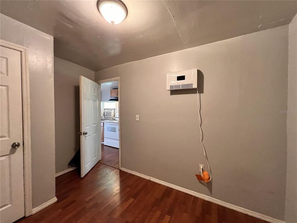 For Sale: $349,000 (6 beds, 0 baths, 2796 Square Feet)