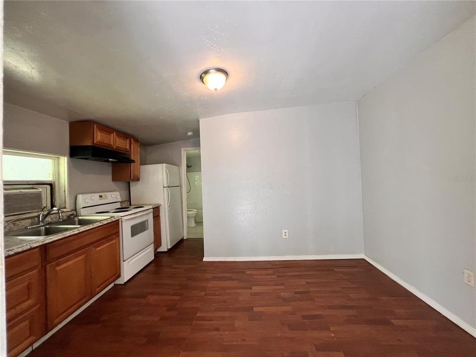 For Sale: $349,000 (6 beds, 0 baths, 2796 Square Feet)