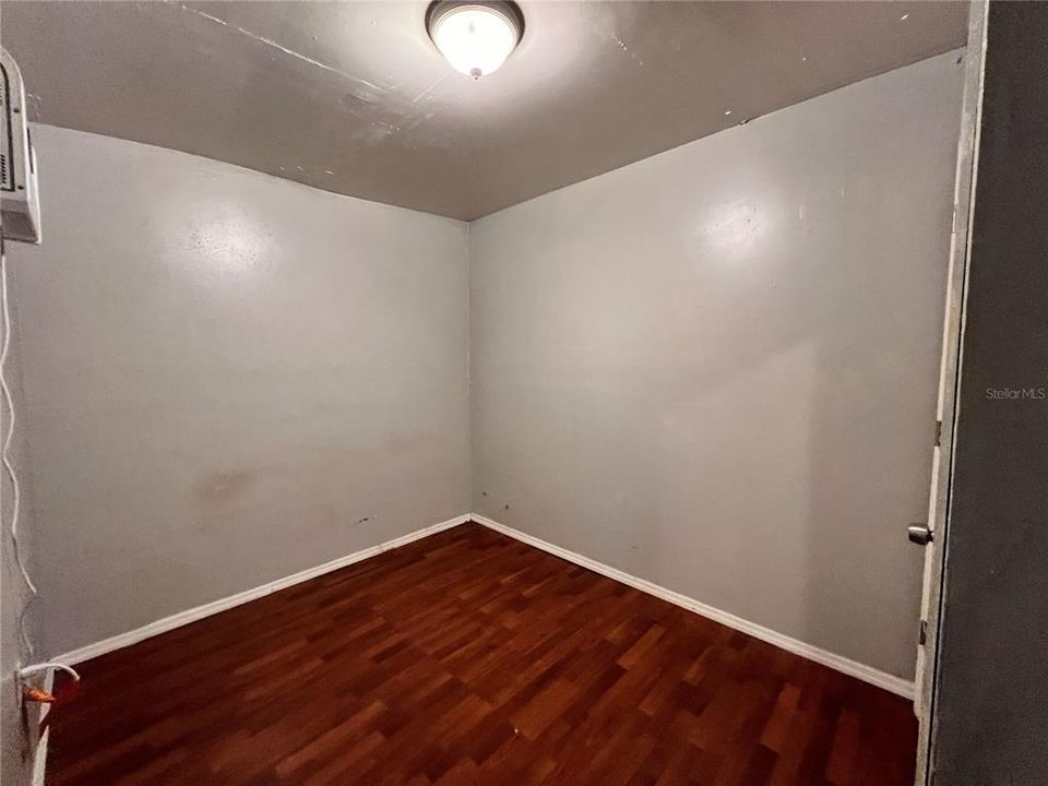 For Sale: $349,000 (6 beds, 0 baths, 2796 Square Feet)